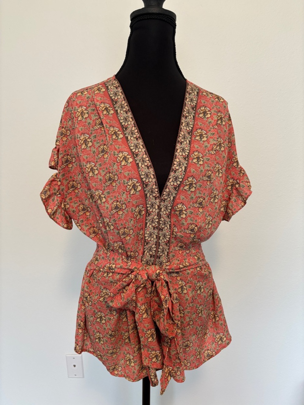 Max Studio Coral Floral Tie-Waist V-Neck Tunic